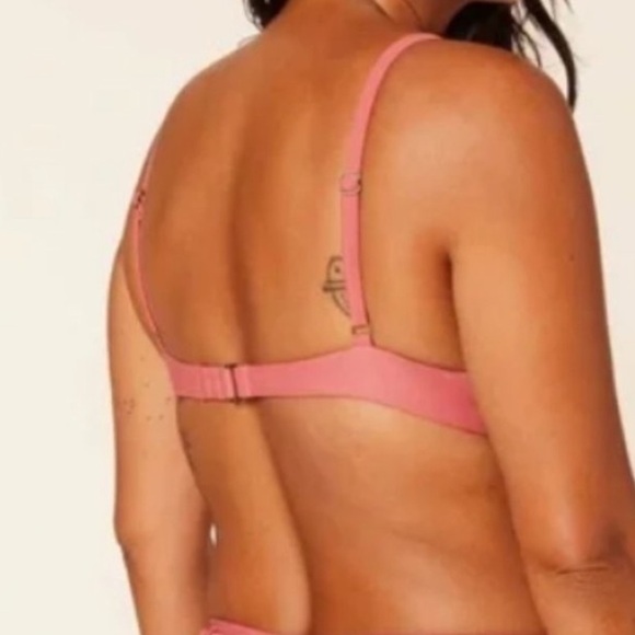 Andie Plunge Punch Sicily bikini top. NWT. - Picture 3 of 6